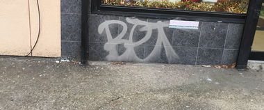 Graffiti Bombing - Photo by Techone - Bet