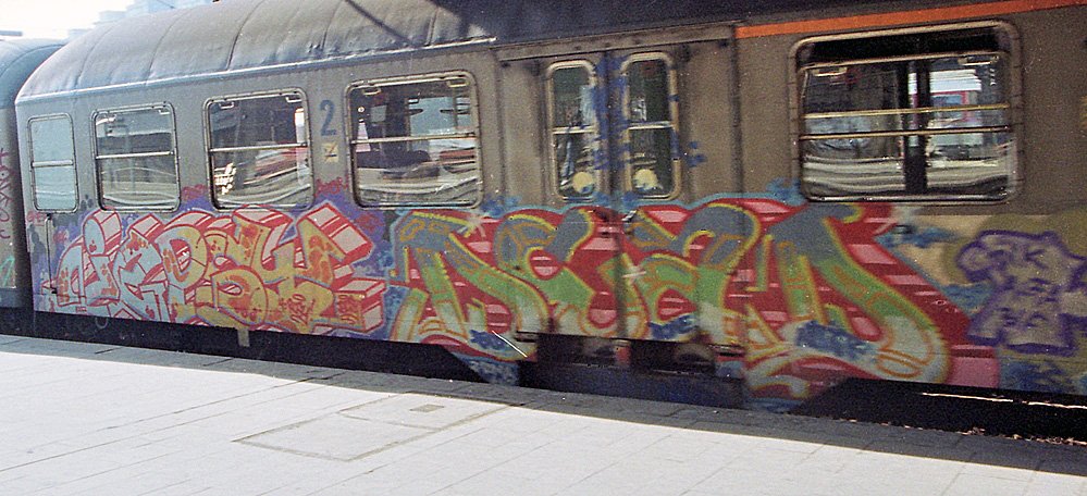 Graffiti Train - Photo by Tedster