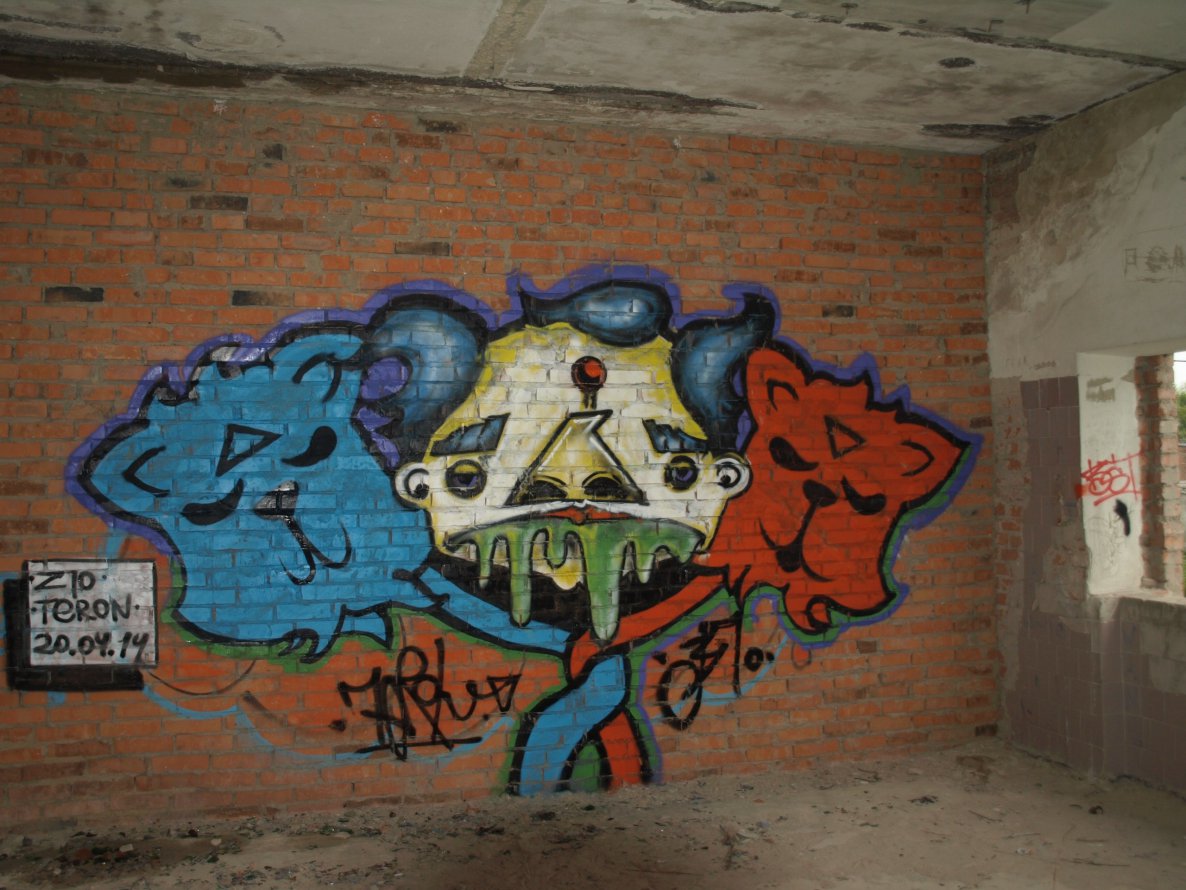 Graffiti Wall - Photo by Teron1ne (2014)