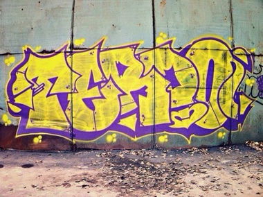 Graffiti Bombing - Photo by TerpOlbs - Terpo, olbs