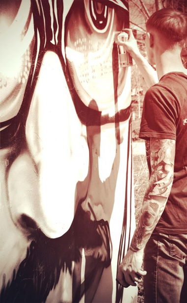 Graffiti Artwork - Photo by Tezo