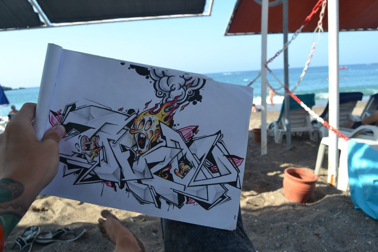 Graffiti Sketch - Photo by Tezo