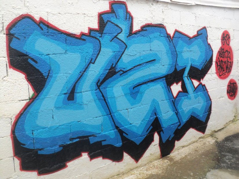 Graffiti Wall in Tripolis - Photo by ThaUzi (2013)