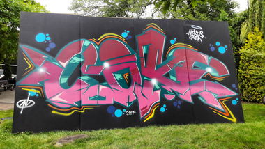 Graffiti Wall in Toruń - Photo by TheCokesOne - coke, nerdscrew, 2arrowscrew (2017)