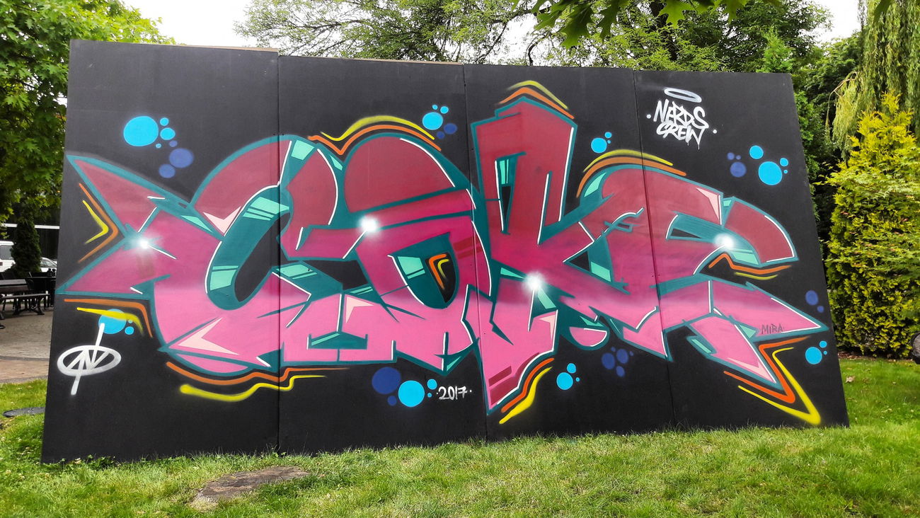 Graffiti Wall in Toruń - Photo by TheCokesOne - coke, nerdscrew, 2arrowscrew (2017)