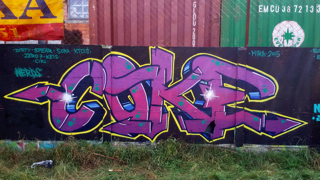 Graffiti Wall - Photo by TheCokesOne - nerds, coke (2015)