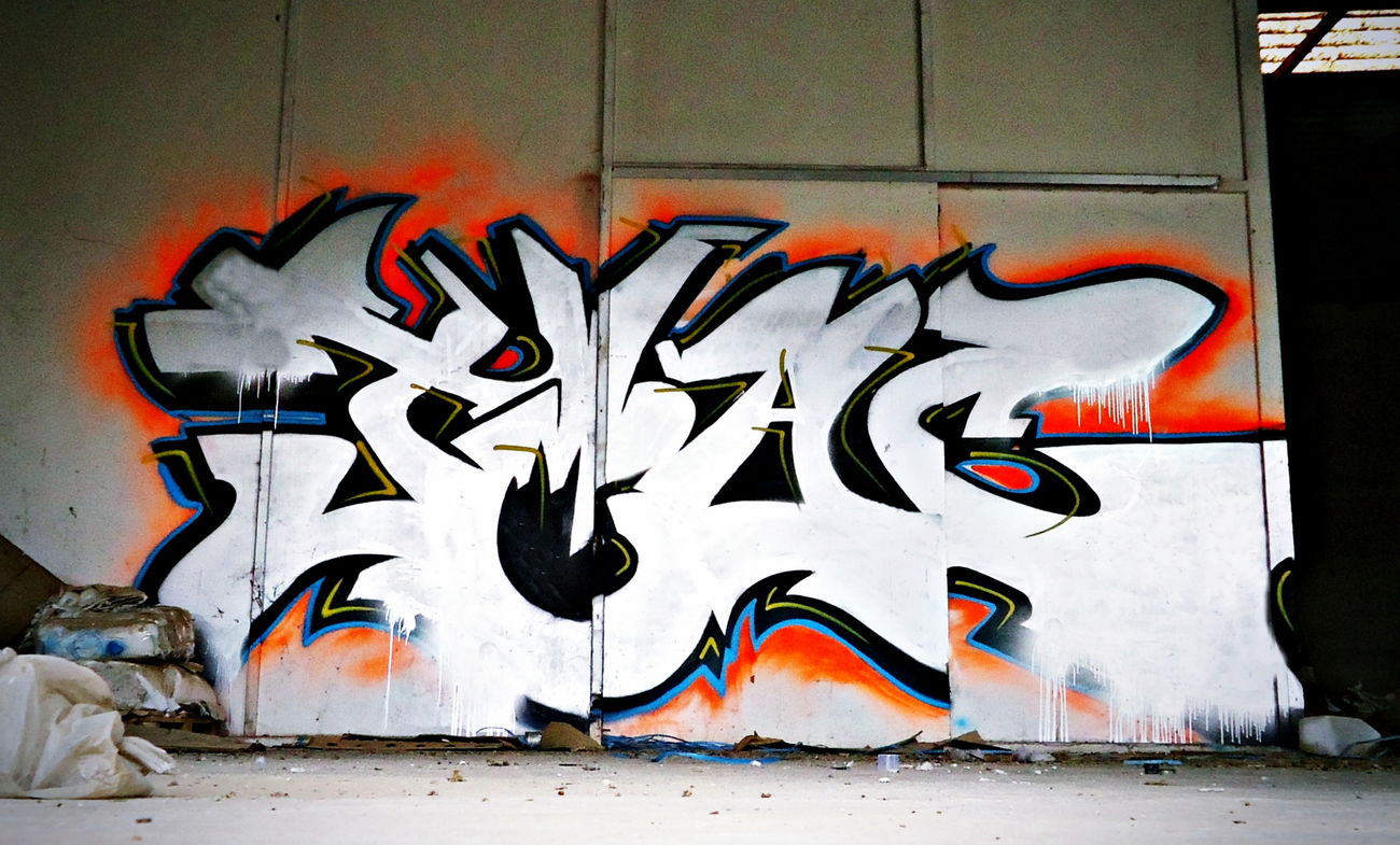 Graffiti Wall in Greece - Photo by TheMac - tmac