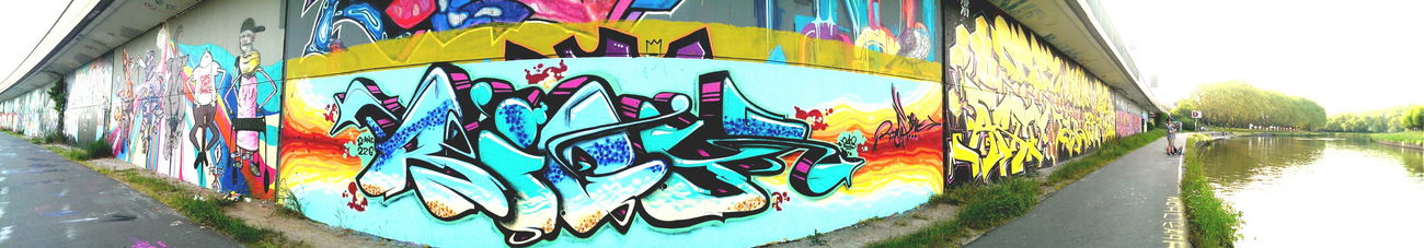 Graffiti Wall in saarbrücken - Photo by TheRightOne - Right, Rightone