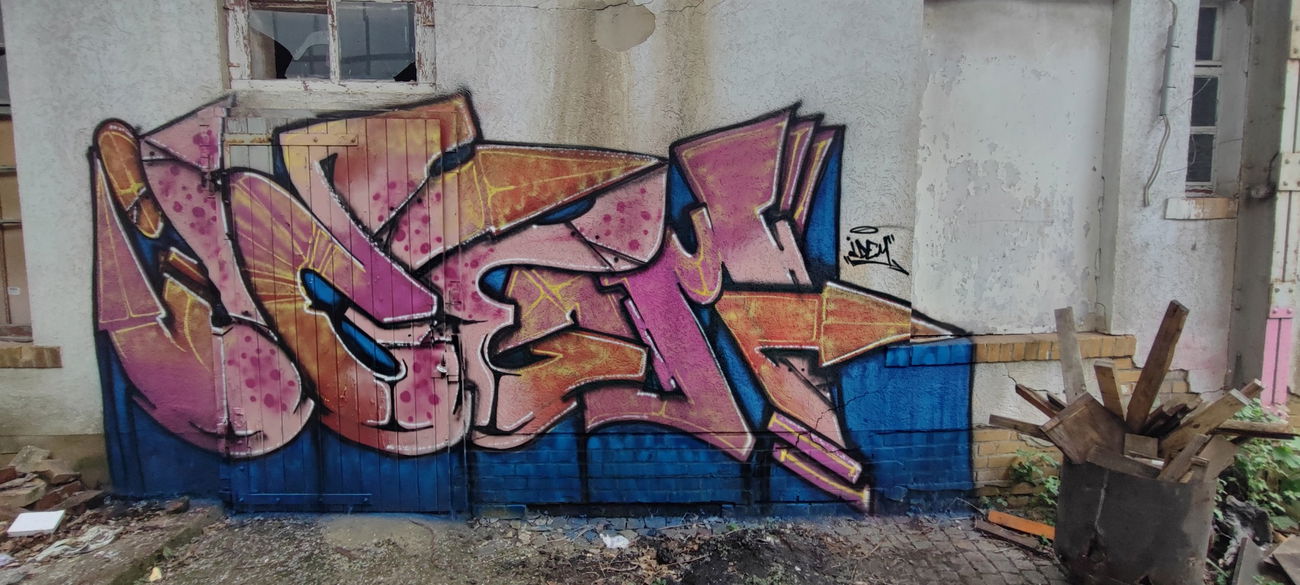 Graffiti Wall - Photo by TheWallHunter - leipzig, lettering, idem