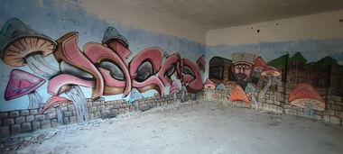 Graffiti Wall - Photo by TheWallHunter - idem, losplaces, leipzig