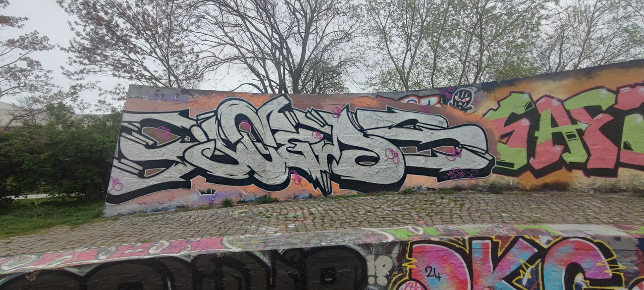 Graffiti Wall - Photo by TheWallHunter - leipzig, graffiti