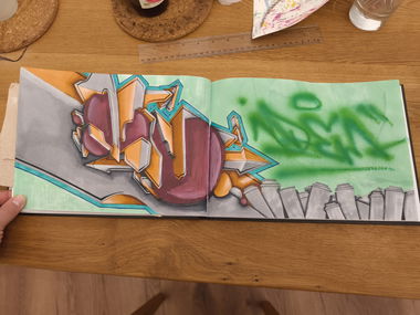 Graffiti Sketch - Photo by TheWallHunter - leipzig, idem