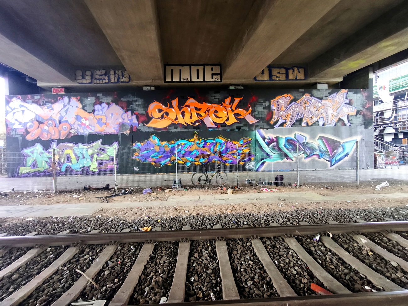 Graffiti Wall - Photo by TheWallHunter - leipzig, idem, tisoe