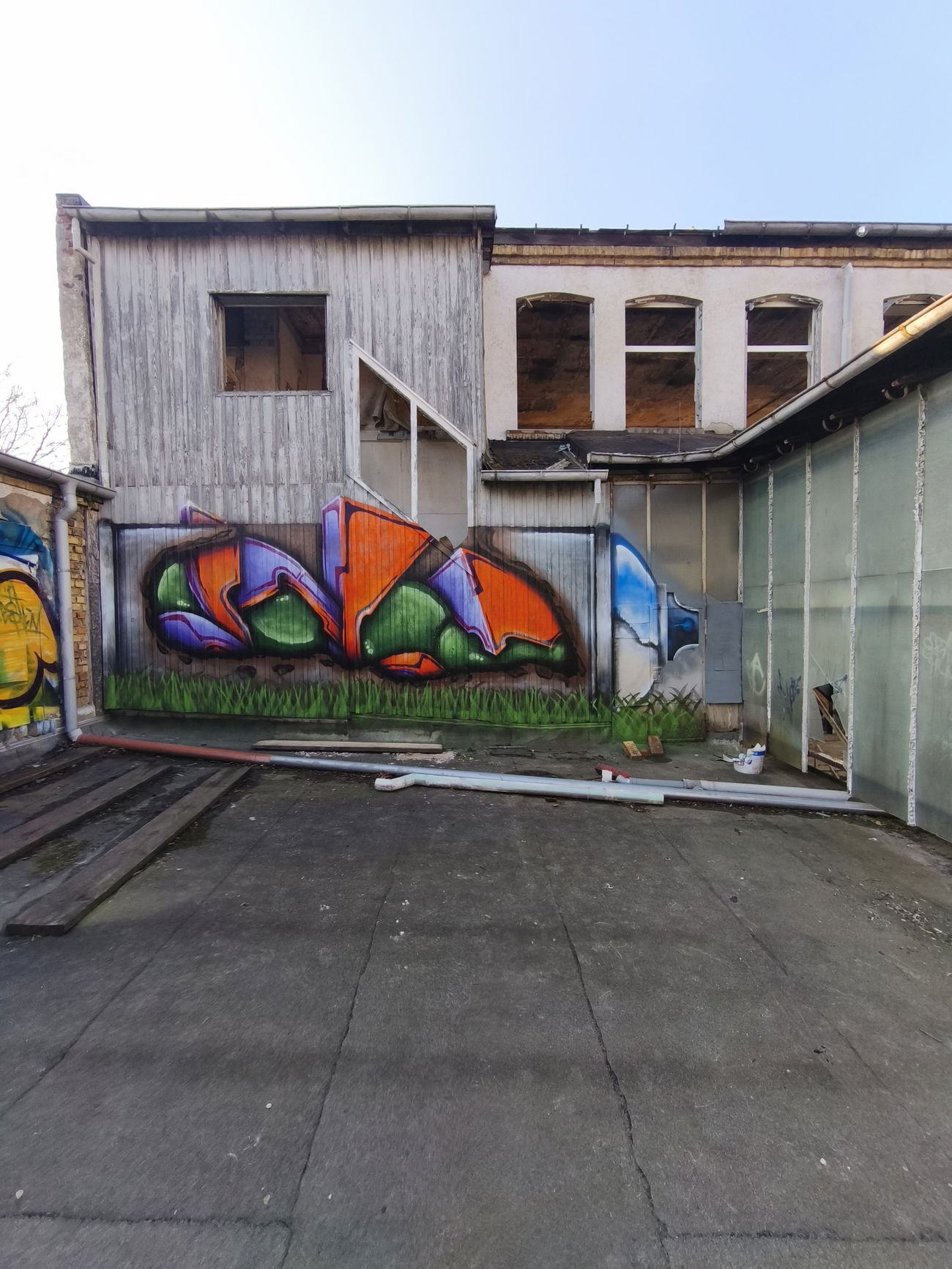 Graffiti Wall - Photo by TheWallHunter - leipzig, idem, spraycan