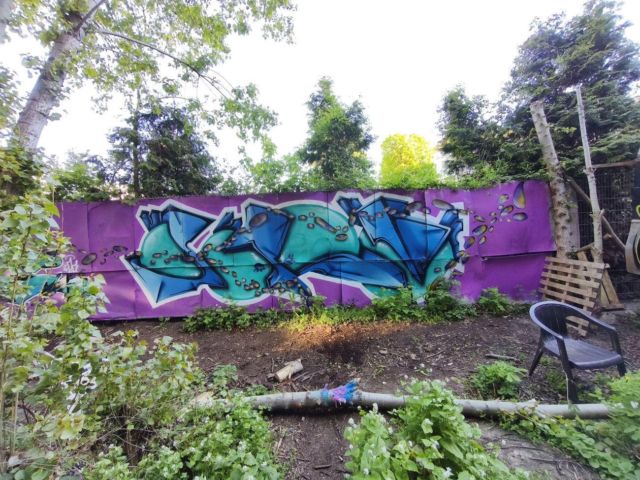 Graffiti Wall - Photo by TheWallHunter - leipzig, idem
