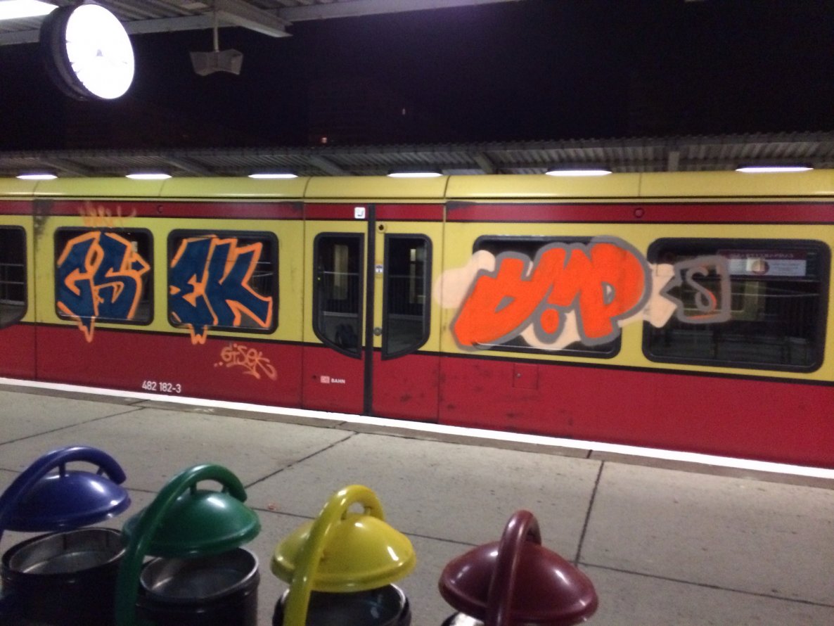Graffiti Train - Photo by TheYops