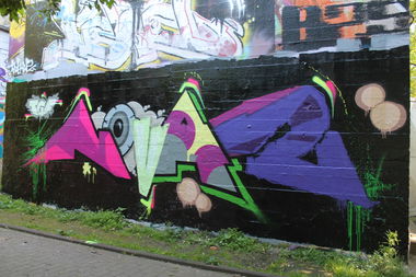 Graffiti Wall - Photo by ThuGliFe - Novar, Tgf