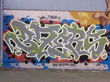 Graffiti Wall in Hamburg - Photo by TiKeR - 37, WOHA, JASON (2014)