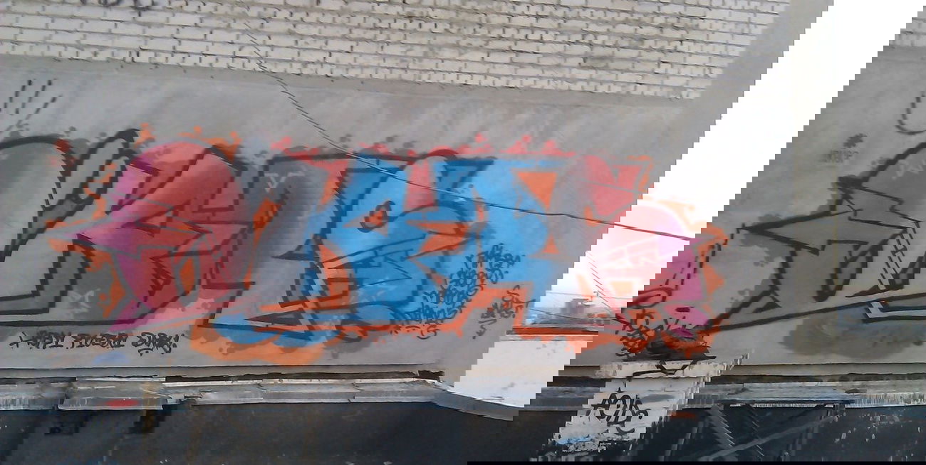 Graffiti Wall - Photo by Tickie (2014)