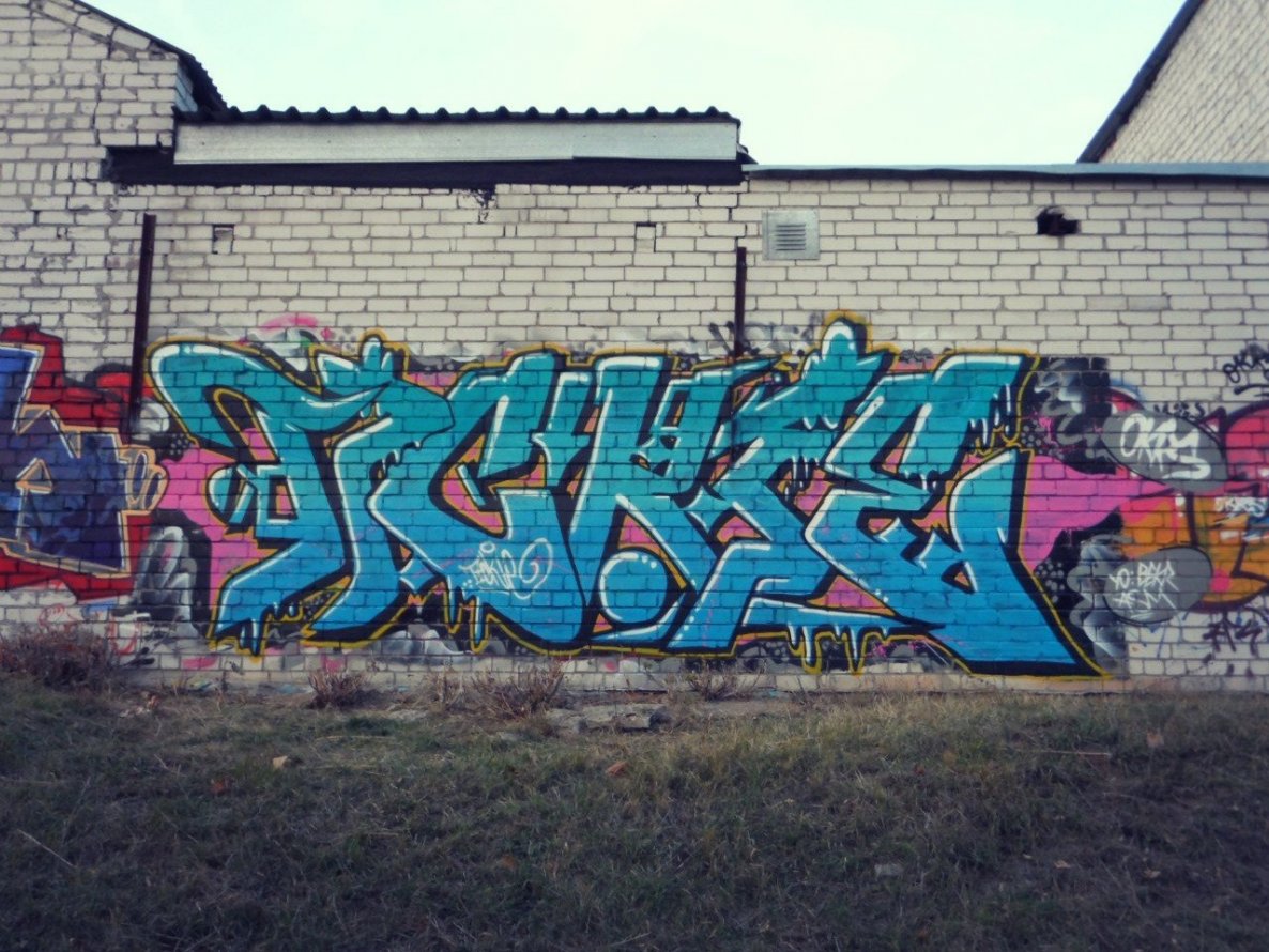 Graffiti Bombing - Photo by Tickie - tickie, bekr, okrs (2014)