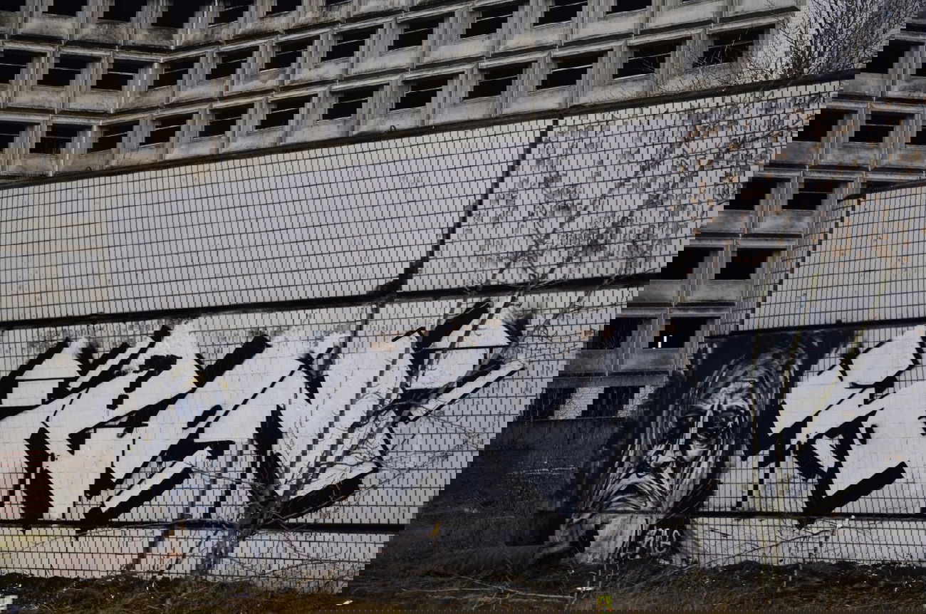 Graffiti Bombing - Photo by Tien (2013)