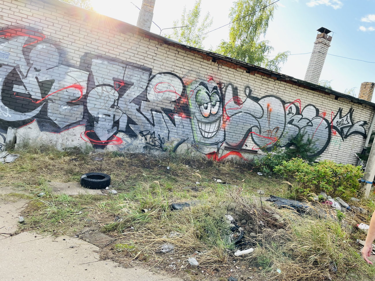 Graffiti Wall in Sosnoviy bor - Photo by TimasYors (2021)