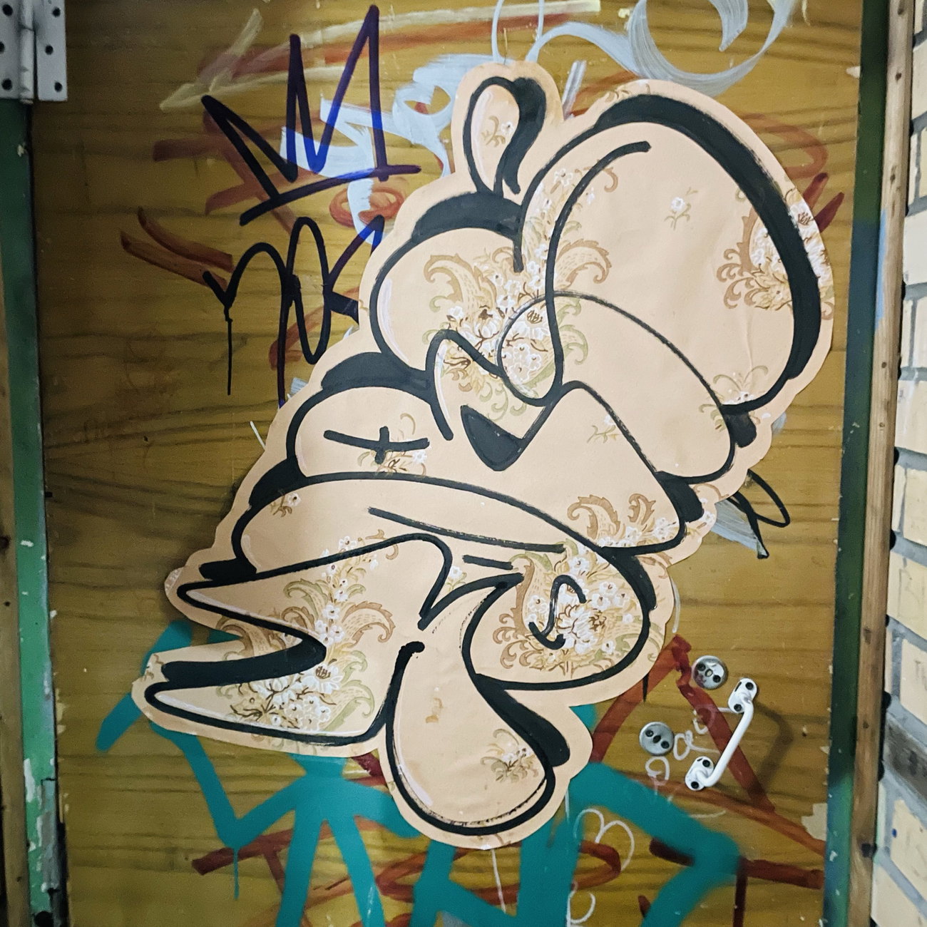 Graffiti Artwork in Sosnoviy bor - Photo by TimasYors (2021)