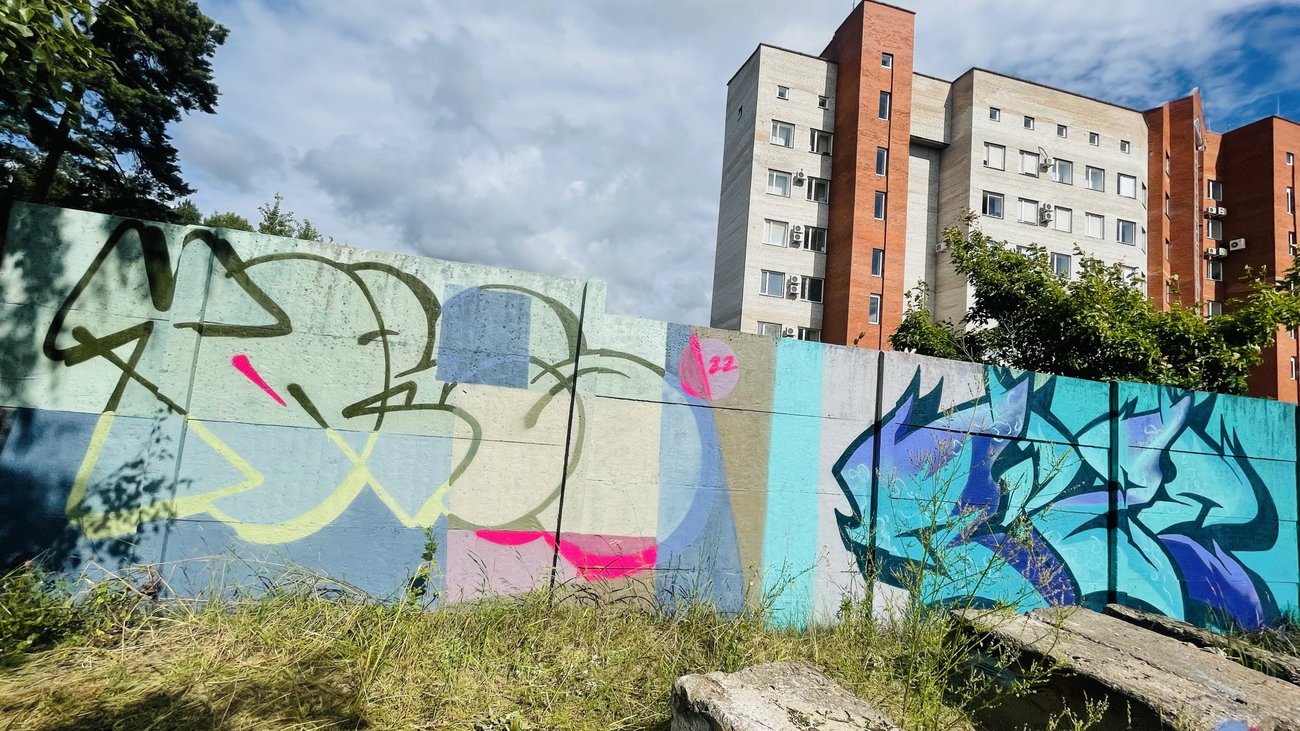Graffiti Wall in Sosnoviy bor - Photo by TimasYors (2022)