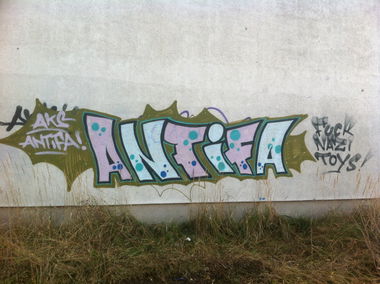 Graffiti Wall in Stralsund - Photo by Tique - Antifa, Aks, Stralsund (2013)