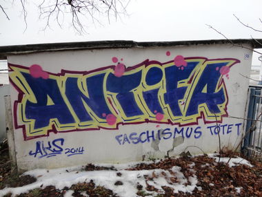 Graffiti Bombing in Stralsund - Photo by Tique - antifa, aks, faschismus (2014)