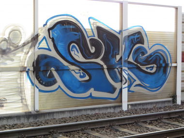 Graffiti Bombing - Photo by Tique - sk