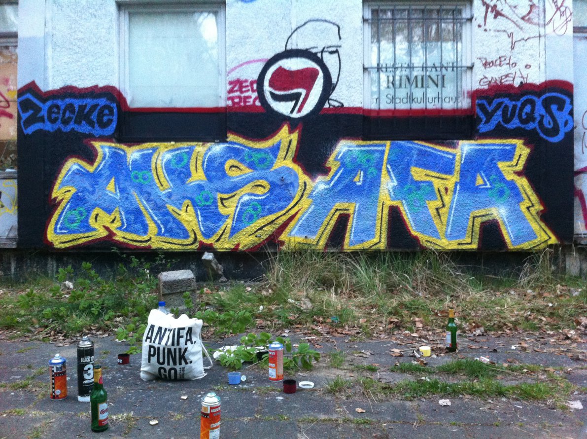 Graffiti Wall - Photo by Tique