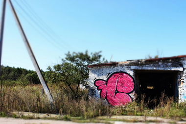 Graffiti Bombing - Photo by Tisot (2013)