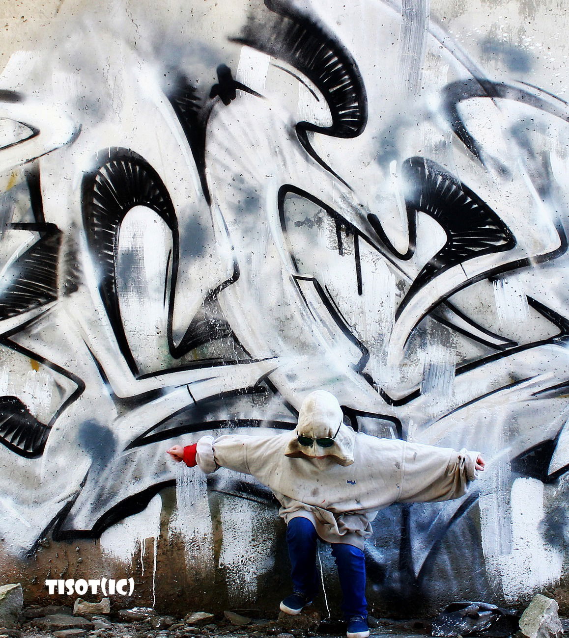 Graffiti Artwork - Photo by Tisot (2016)