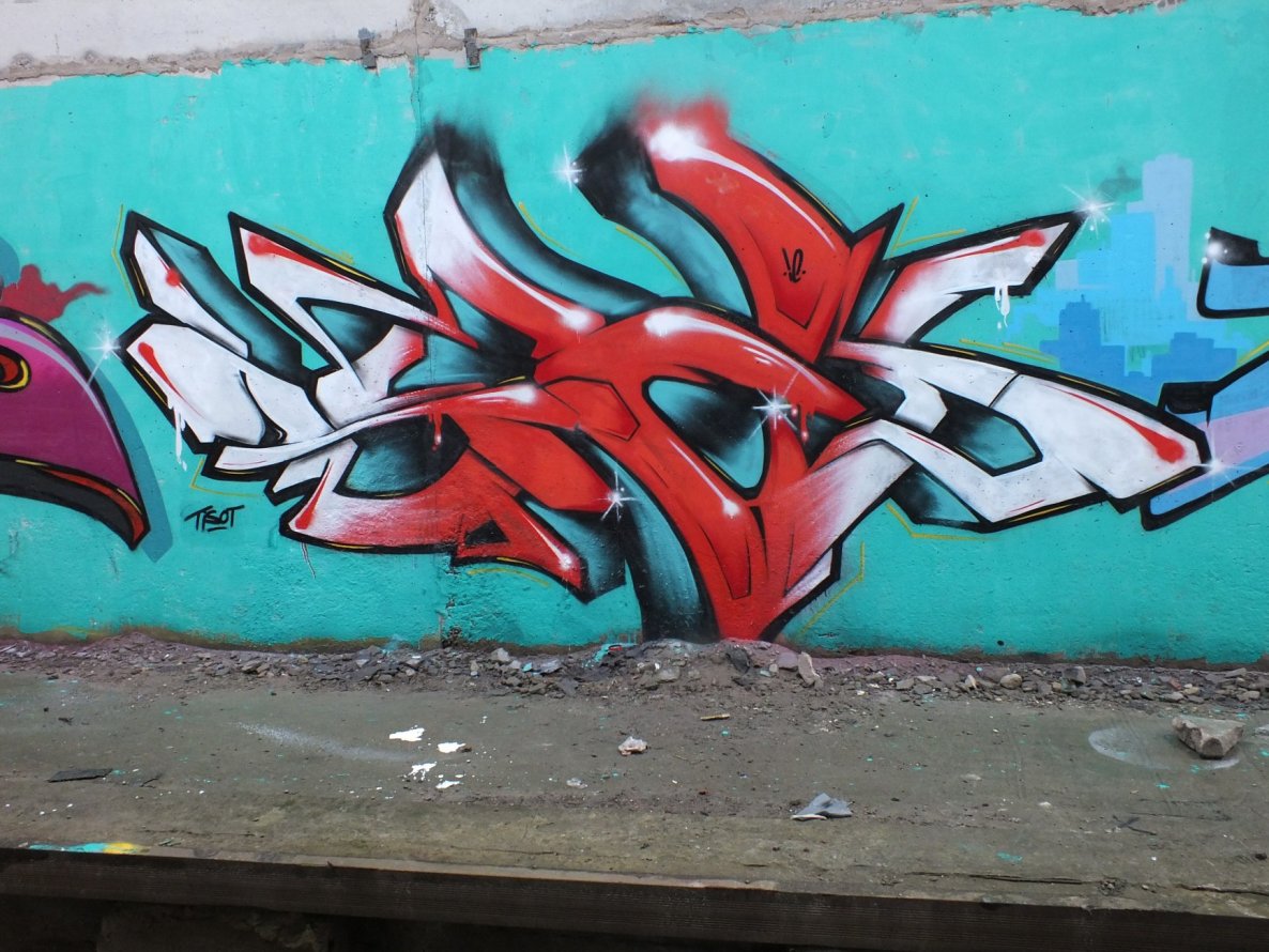 Graffiti Wall - Photo by Tisot (2012)