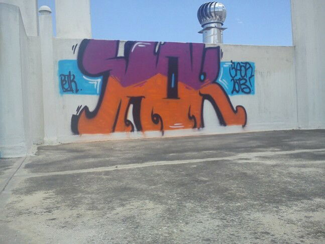 Graffiti Bombing in Athens - Photo by ToSaPe (2013)