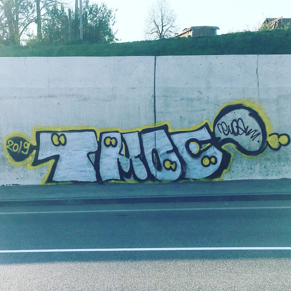 Graffiti Wall - Photo by TomeOnes