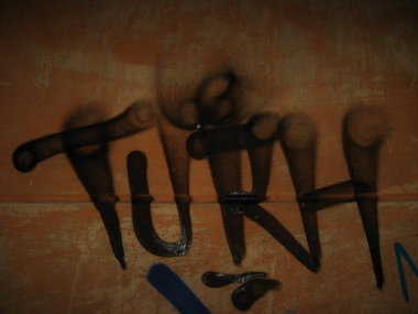 Graffiti Bombing in Russia - Photo by Toorhe - Turhe