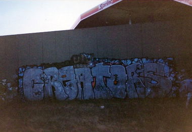 Graffiti Wall in Berlin - Photo by Tosca - Art, Creators, Creators (1990)