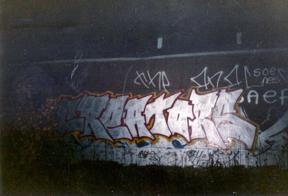 Graffiti Bombing in Berlin - Photo by Tosca - Art, Creators, AC (1990)