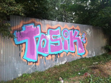 Graffiti Wall - Photo by Tosik