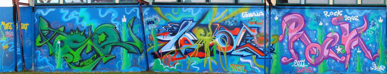 Graffiti Wall - Photo by Toske - atmos, kose, supoe (2011)