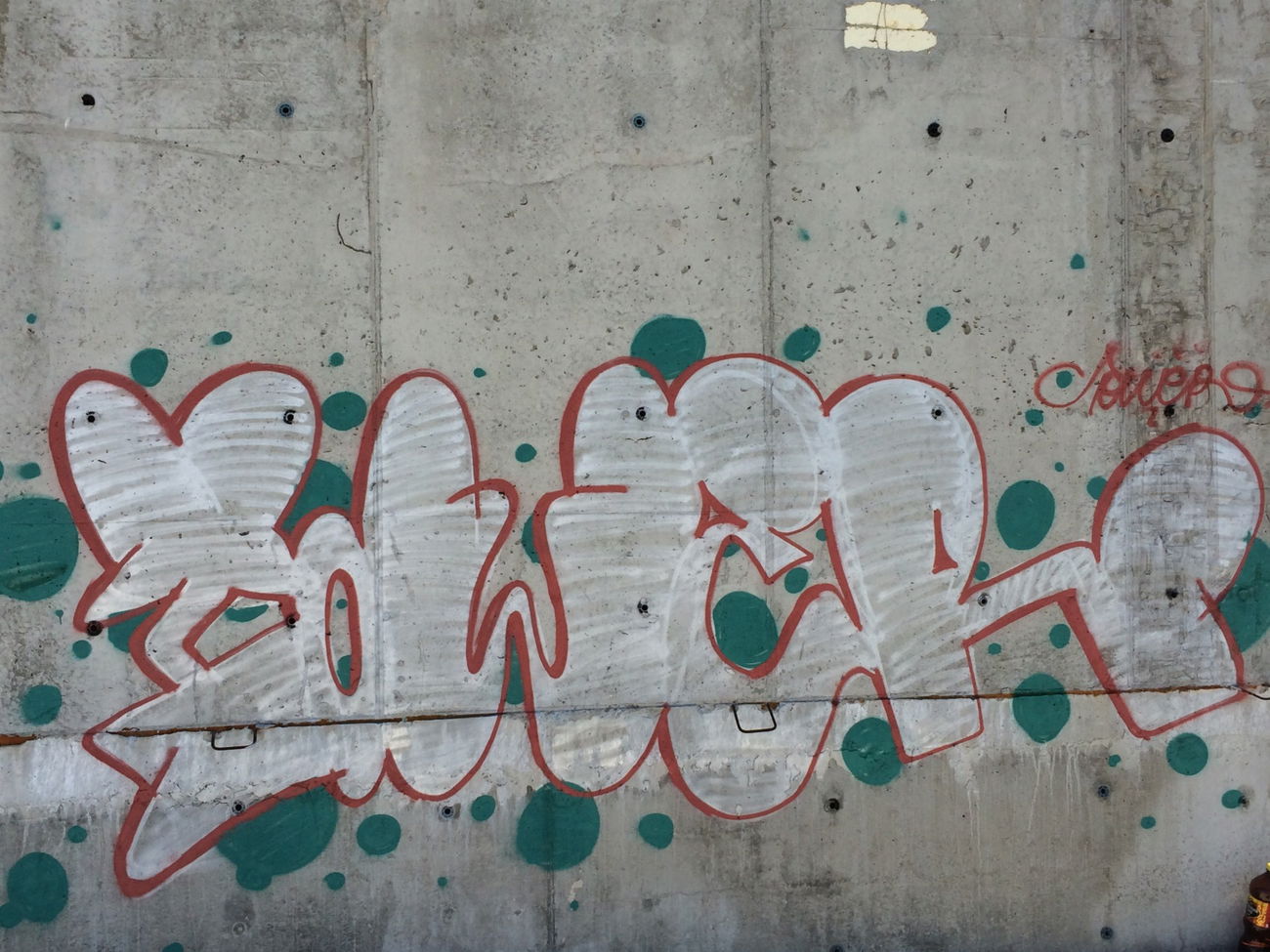 Graffiti Bombing - Photo by Tower (2015)