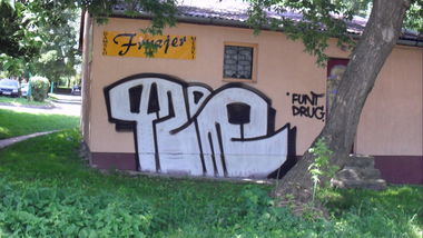 Graffiti Bombing in Lbn - Photo by ToxiK (2011)