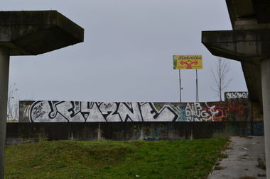 Graffiti Bombing - Photo by ToxiK - Ce42ne (2013)