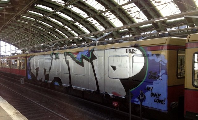 Graffiti Train in Berlin - Photo by Traincollecta - Thup (2012)