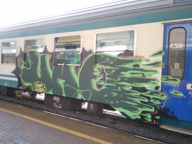 Graffiti Train - Photo by Trainspotting