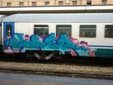 Graffiti Train - Photo by Trainspotting