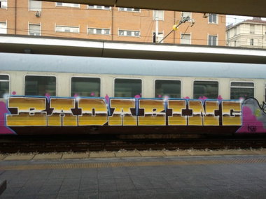 Graffiti Train - Photo by Trainspotting