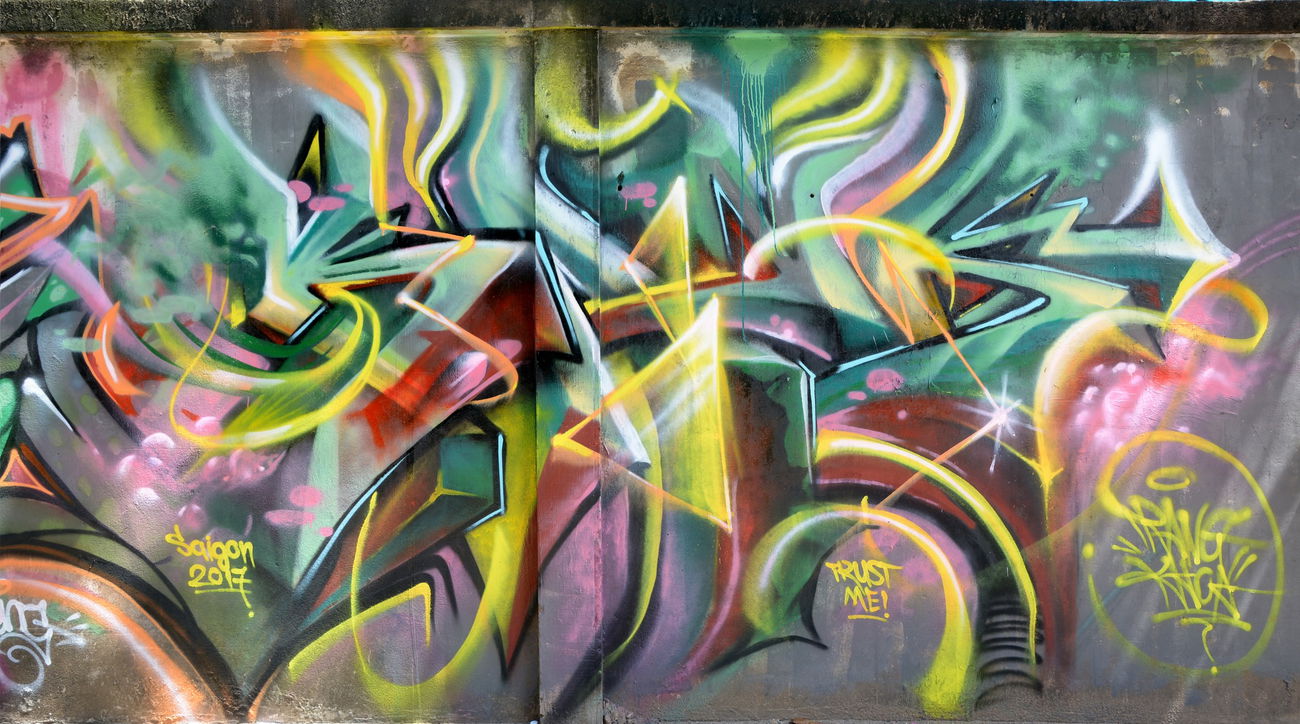 Graffiti Wall in Saigon - Photo by TrangKhoa (2017)